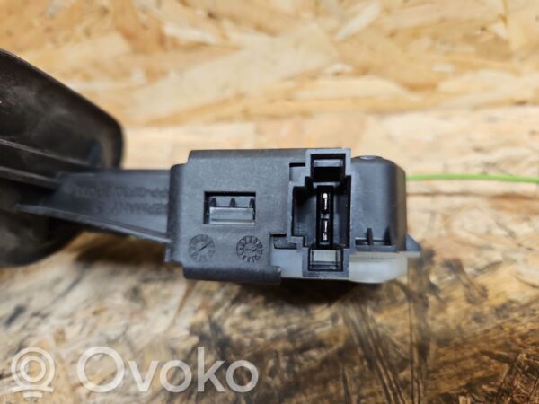 Volvo V70 Fuel tank cap lock motor