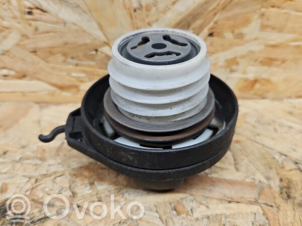 Volvo V70 Fuel tank filler cap