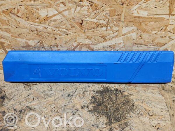 Volvo V70 Emergency warning sign