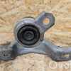 Volvo V70 Engine mount bracket