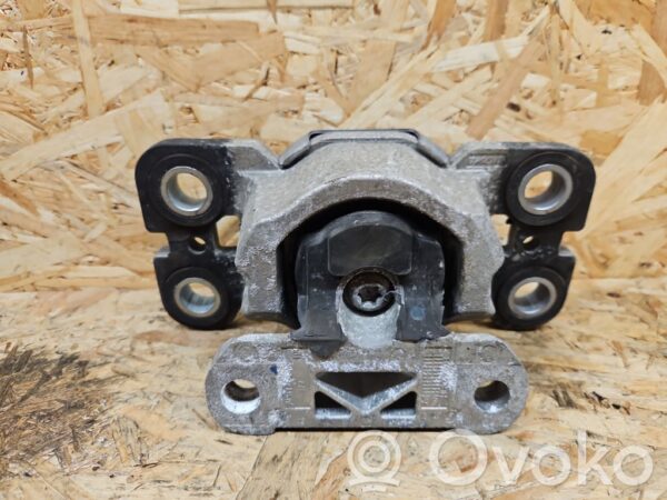 rrr-part-3367-6f6f0e9a7600463dabb852887032f0d1 Volvo V70 Mootori padi