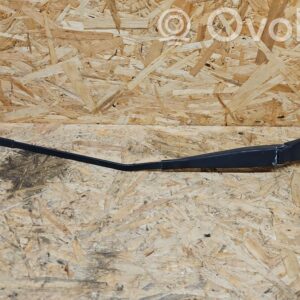Volvo V70 Front wiper blade arm
