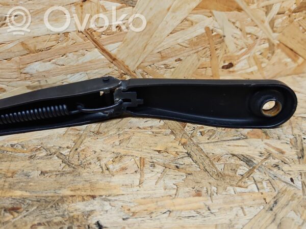 Volvo V70 Front wiper blade arm
