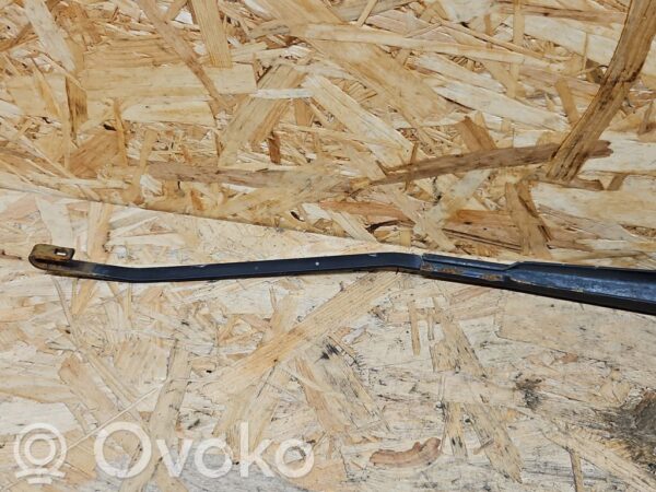 Subaru Outback Front wiper blade arm