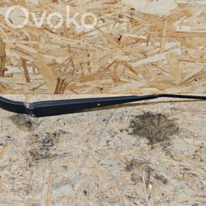 Subaru Outback Front wiper blade arm
