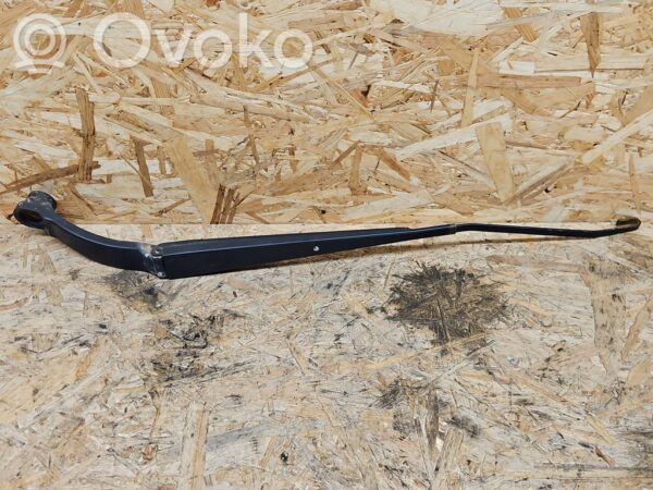 Subaru Outback Front wiper blade arm