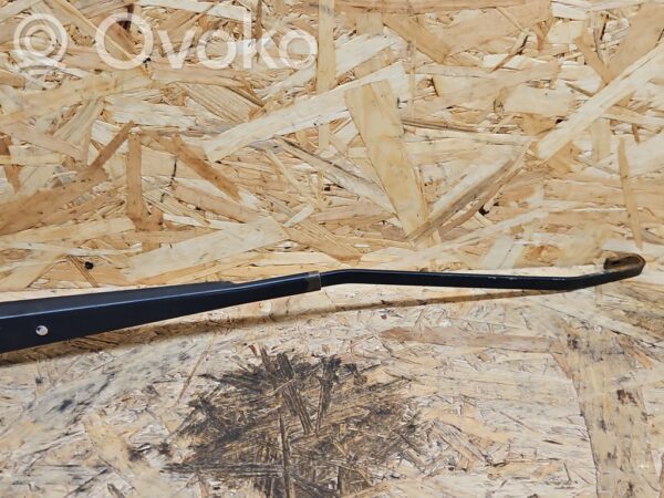 Subaru Outback Front wiper blade arm