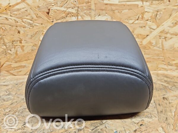 Honda Accord Rear seat headrest