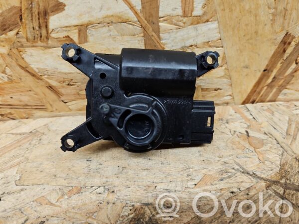 rrr-part-3437-b1b618fdd6a20cc6391546836aa0937f Volkswagen Touareg I Air flap motor/actuator