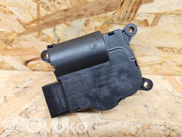 Volkswagen Touareg I Air flap motor/actuator