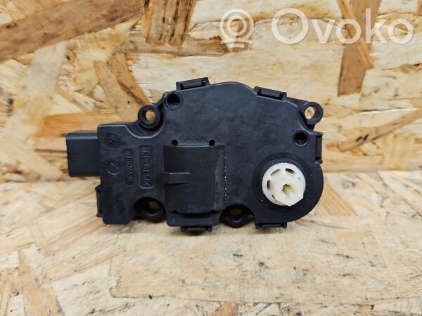 rrr-part-3444-c69e77266ef44be55efb2030c29134c4 Audi S5 Air flap motor/actuator
