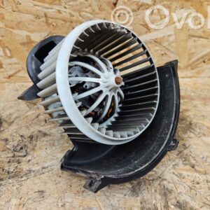 Volkswagen Touareg I Kütteseadme ventilaator/puhur