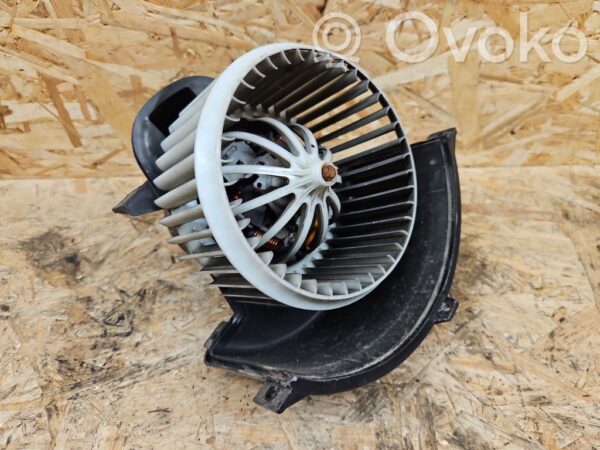 rrr-part-3475-8983463b6f8d2d4cd66f407fec47a9ff Volkswagen Touareg I Kütteseadme ventilaator/puhur