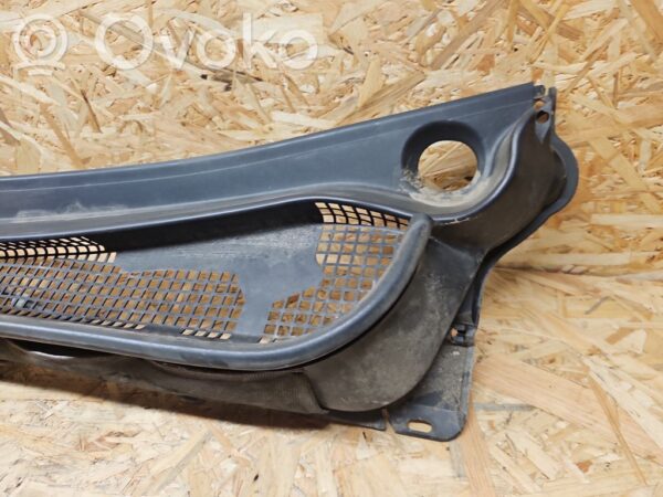 Subaru Outback Wiper trim