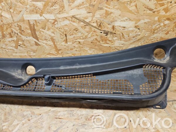 Subaru Outback Wiper trim