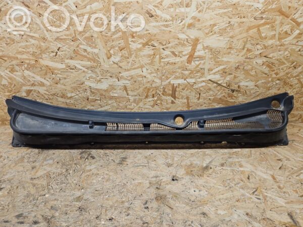 Subaru Outback Wiper trim