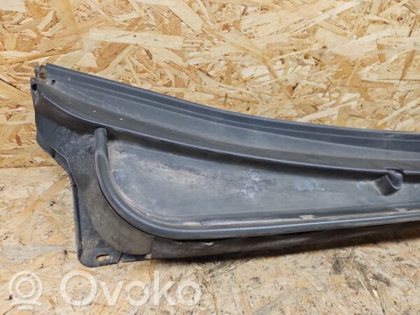 Subaru Outback Wiper trim
