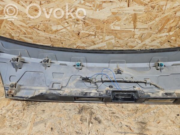 Subaru Outback Tailgate trim