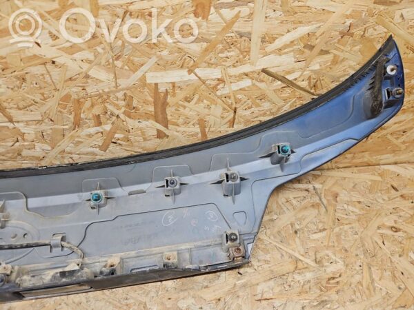 Subaru Outback Tailgate trim
