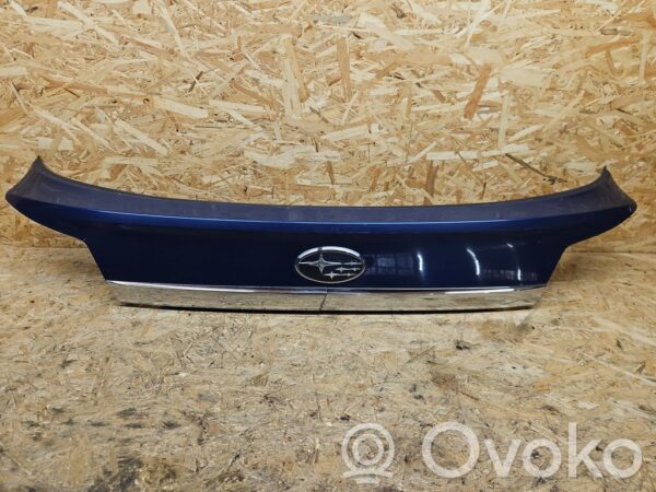 Subaru Outback Tailgate trim