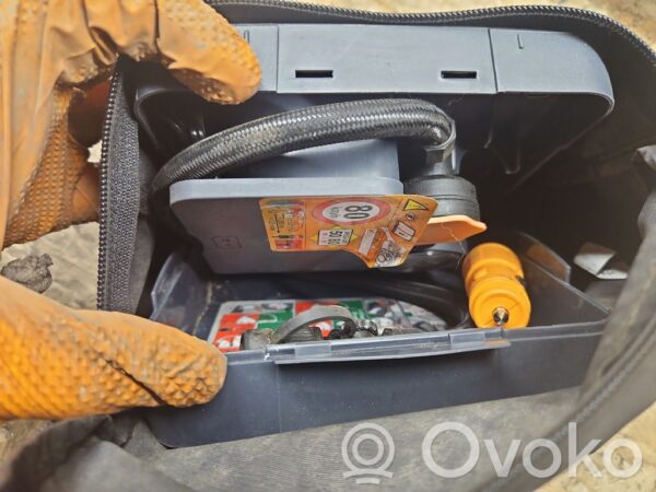 Subaru Outback Tool set