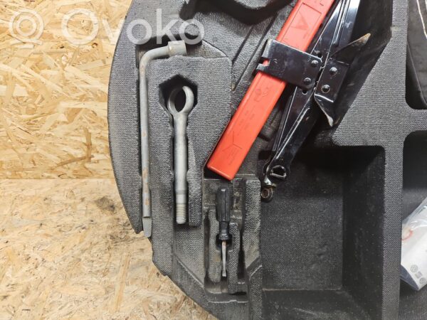 Subaru Outback Tool set