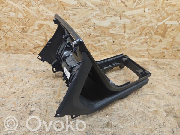 rrr-part-3515-5b3ab0d1f912cae59f42f6b34e8c9995 Volvo V70 Center console