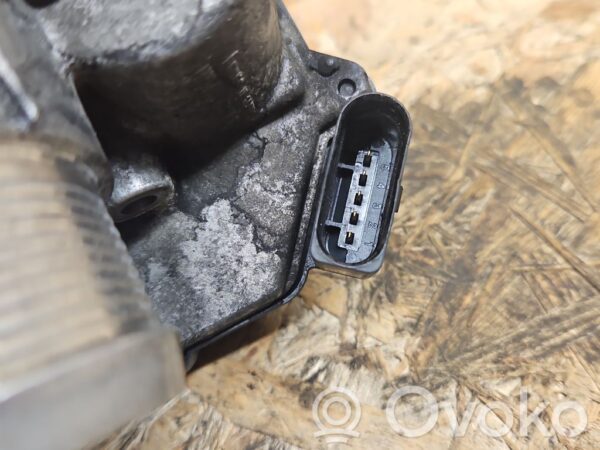 Volkswagen Touareg I Throttle valve