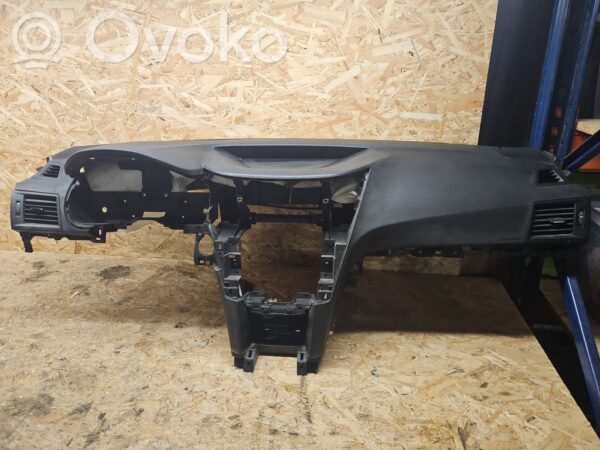 Subaru Outback Dashboard