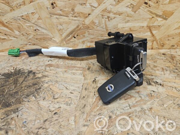 rrr-part-3535-0fb93f7182872e914c1a94c9eb662b66 Volvo V70 Ignition key card reader