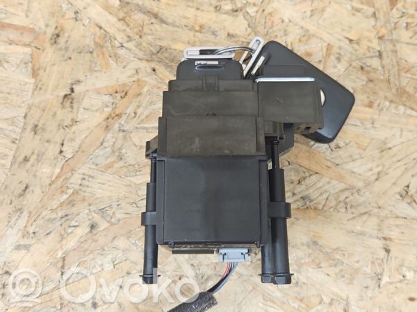 rrr-part-3535-29e7a28e05b0686b04341faf6f6a489f Volvo V70 Ignition key card reader
