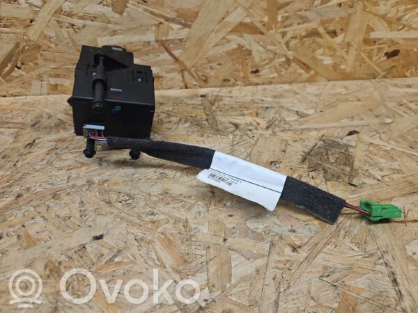 rrr-part-3535-a384df4182d2af9917e65b1bd29c53ba Volvo V70 Ignition key card reader