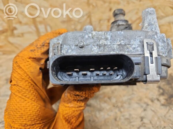 Volkswagen Touareg I Wiper motor