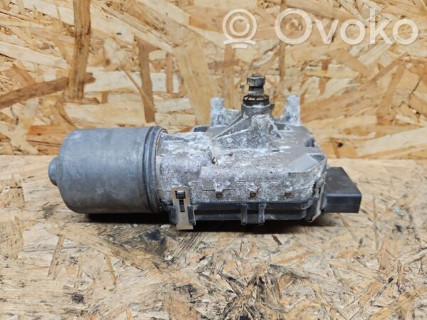 Volkswagen Touareg I Wiper motor