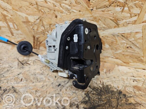 rrr-part-3547-aaaa9e3fb06fdbf6a069ac4c9cbc38d7 Audi S5 Esiukse lukk