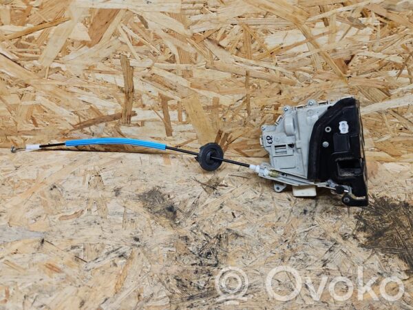rrr-part-3547-d2d4cd53c0897609e898ff983b9295a7 Audi S5 Esiukse lukk