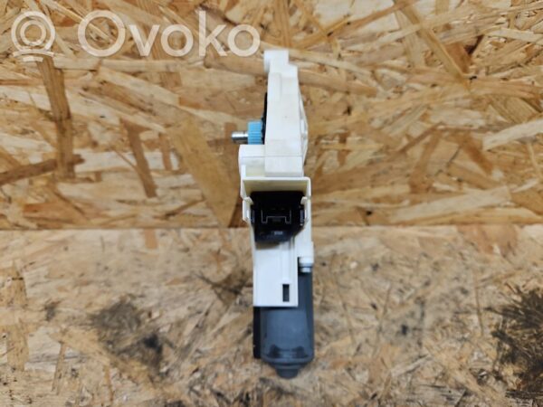 rrr-part-3549-678695f4335be59c15e6800992225e33 Audi S5 Esiukse aknatõstuki mootor