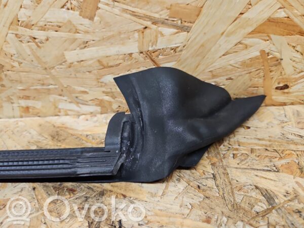 rrr-part-3553-28f2490648a5d40b5553a735d2c90da9 Audi S5 Tagumise ukse akna/klaasi kummitihend