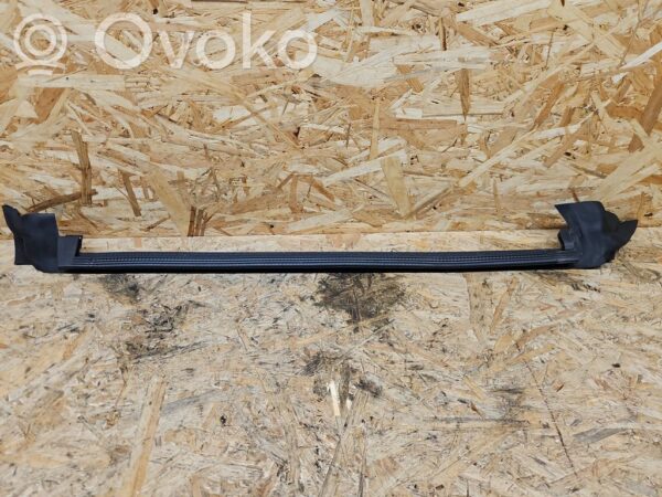 rrr-part-3553-d95e5f62bdd18b661c4dce454cf84284 Audi S5 Tagumise ukse akna/klaasi kummitihend