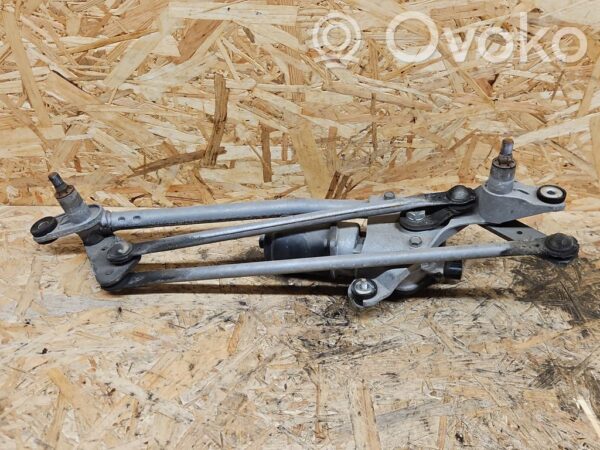 rrr-part-3571-d4a152ba86f5b35eb4577b7d2ff0aef6 Mazda 2 Esiklaasi kojamehe hoovastik mootoriga