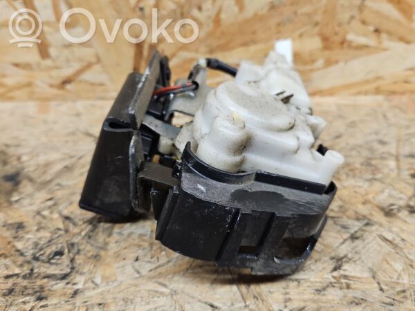 rrr-part-3578-a64aea8593d086c9dd1f3a0a9ca3b962 Mazda 2 Tagaluugi lukk