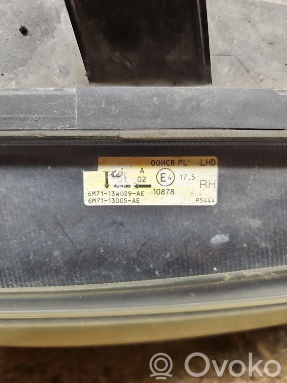 Mazda 2 Esituli/esilatern