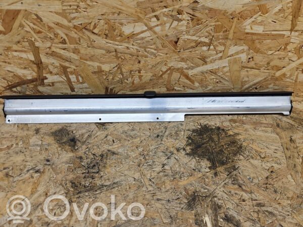 rrr-part-3592-c43a31c3cf6fb4e98c30589269d3cad4 Volkswagen Touareg I Tagumise ukse päikesekate