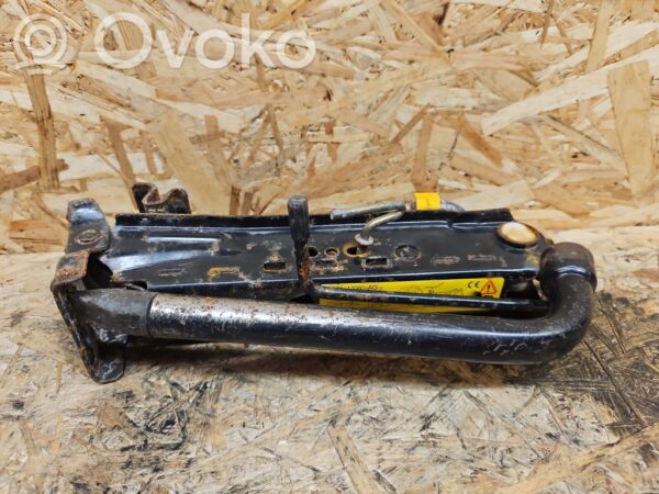 rrr-part-3595-ff68d18244340855d2e3ea6fe110482a Mazda 2 Tööriistakomplekt
