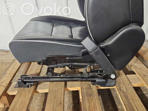 rrr-part-3615-b7658e85d87d424371e4230d668748e0 Jeep Grand Cherokee Eesmine kaassõitja iste
