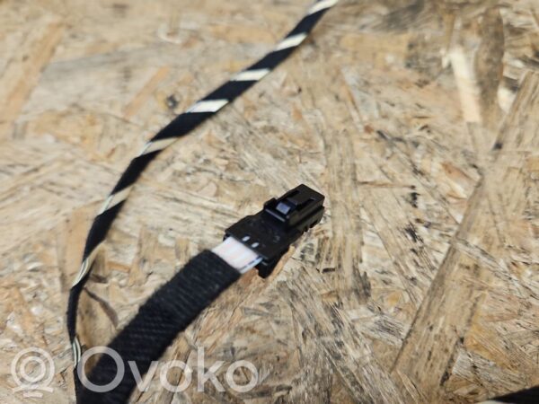 rrr-part-3646-4ba09bf7e841da3ac6b67fb5559ac025 Mercedes-Benz S W221 Esiukse juhtmestik