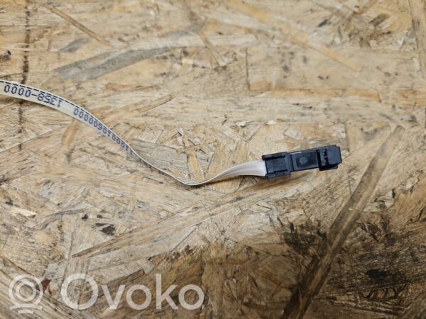 rrr-part-3647-865d130f63db6ec13b9550ed7c71759d Mercedes-Benz S W221 Esiukse juhtmestik